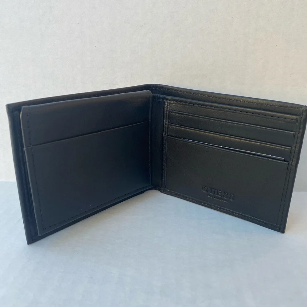New GUESS Mens Wallet